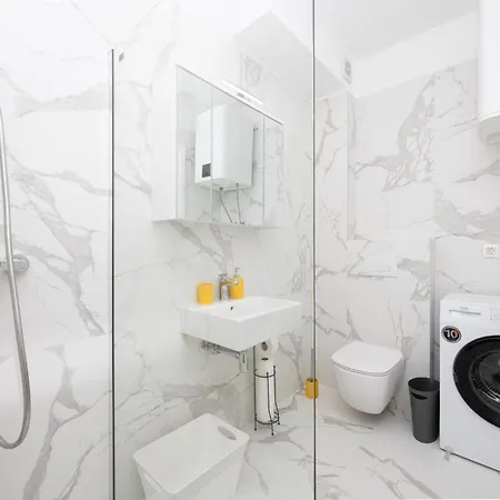 Daire 2 Bedroom Awesome In Seget Donji