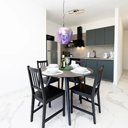 Daire 2 Bedroom Awesome In Seget Donji Trogir
